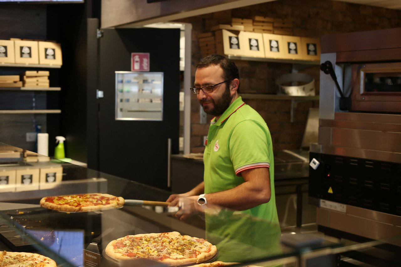 Prima-Pizza-kommt-aus-dem-Ofen_2364.JPG